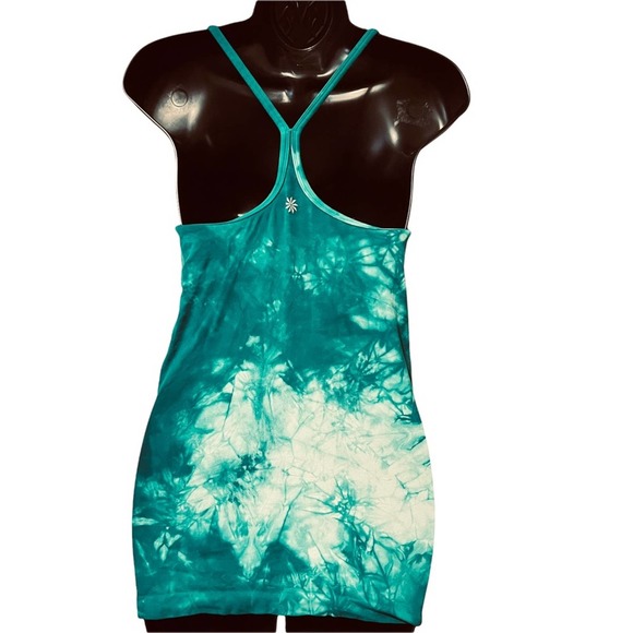 Athleta Tie Dye Teal and White Stretch Racerback Shelf Bra Tank Top Size Medium - Picture 3 of 5